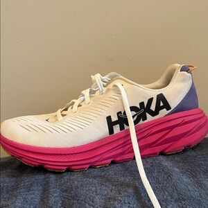 Hoka Women's White Running Shoe with Pink Midsole and Pink Heel